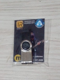 pen drive alternativa 560 seleção com os classicos de todos tempos do rock nacional ,internacional e mpb R$ 50,00